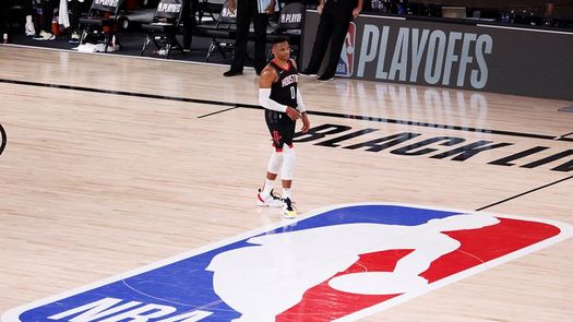 Rockets cumplen el deseo de Westbrook y lo traspasan a los Wizards por Wall