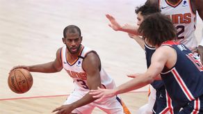 Chris Paul: Tenemos que encontrar el modo de frenar a Antetokounmpo