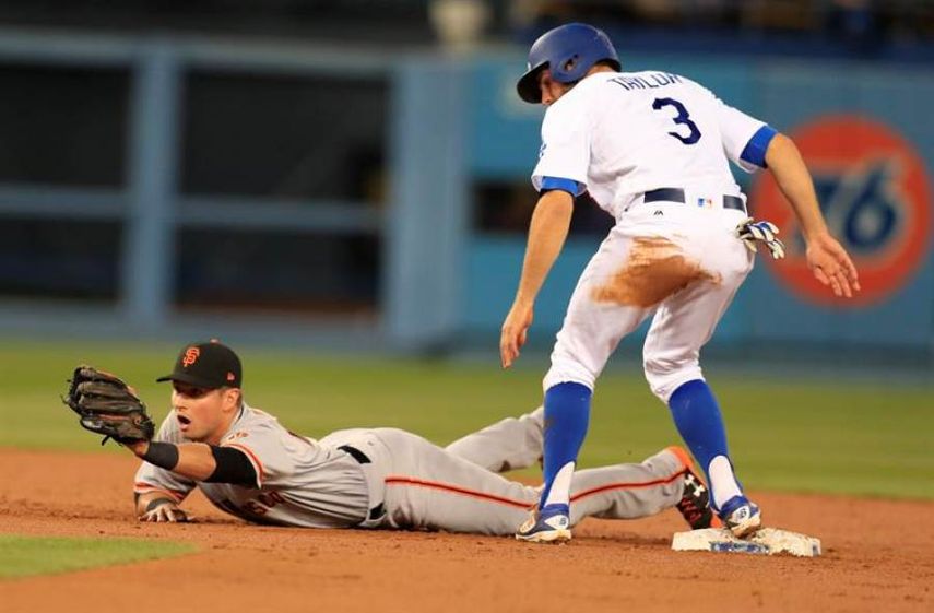 0-7. Rodríguez supera desde lo alto de la lomita a los Diamondbacks