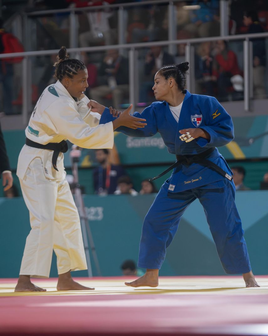 Kristine Jiménez logra un bronce en Santiago 2023