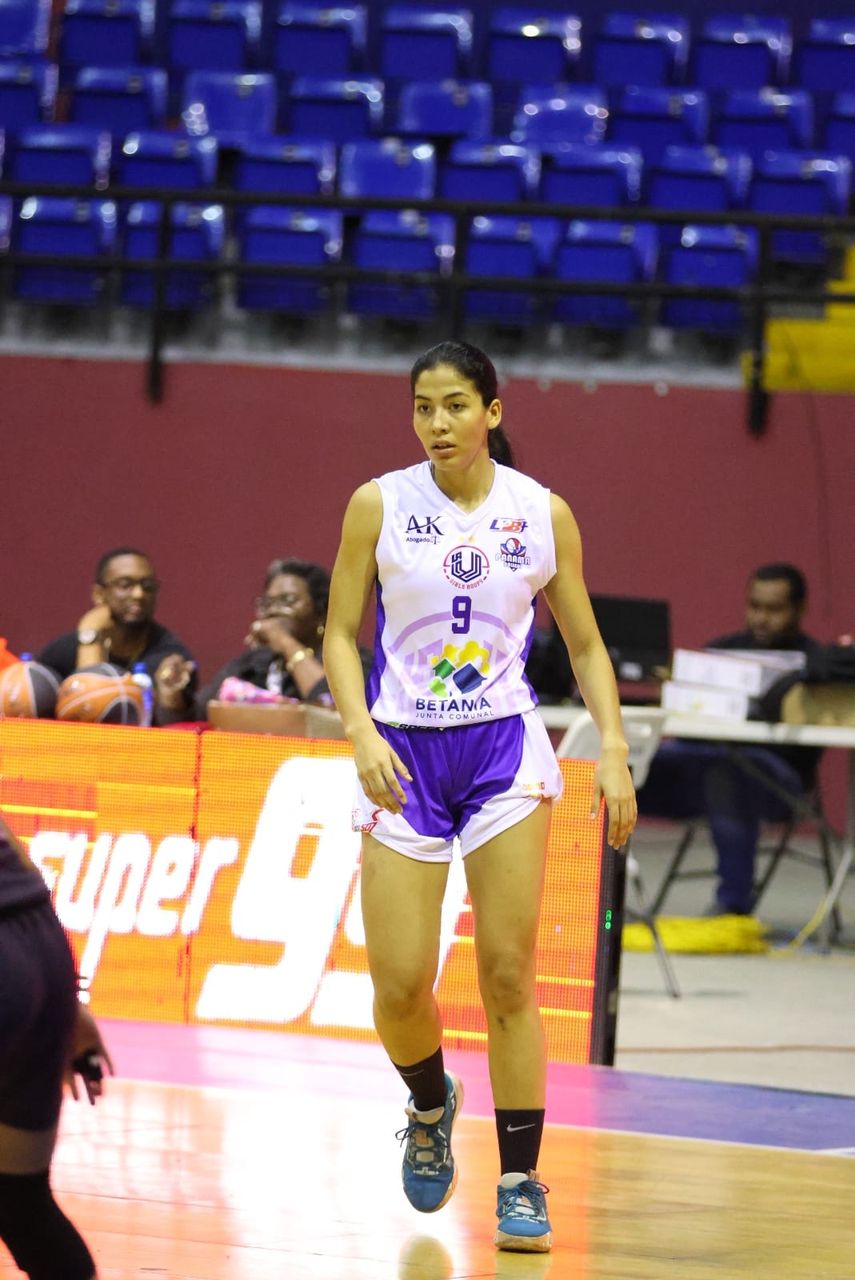 Mariangel Concha decidió el encuentro en los últimos segundos con una canasta desde la línea de los tres puntos.&nbsp;