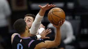 110-108. Fox y Haliburton vuelven a definir la victoria de los Kings