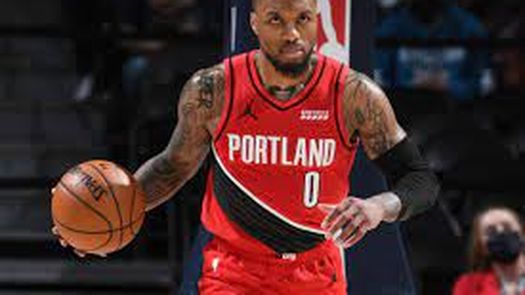 NBA: Damian Lillard abandonó el partido de Portland