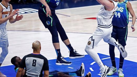 Brillan Antetokounmpo, Harden y Young; Jokic gana el duelo a Doncic