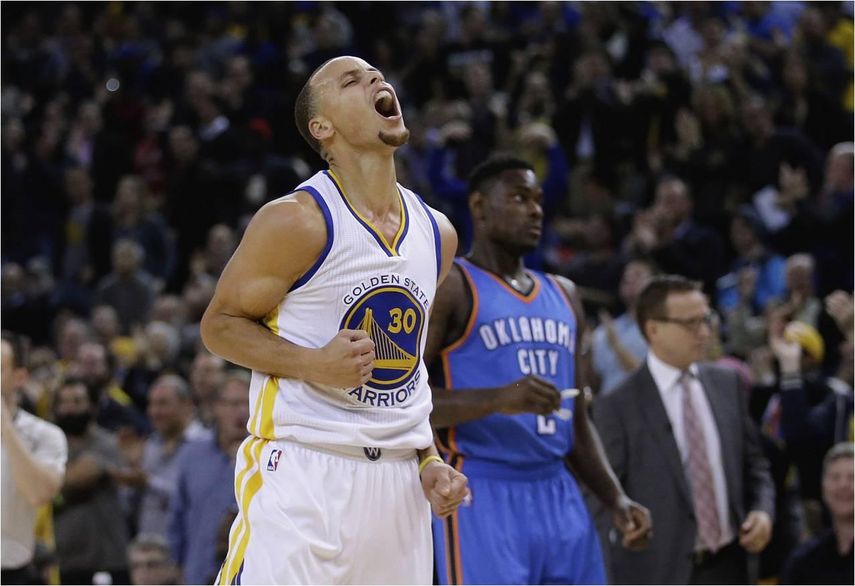 114-109. Curry ganó duelo a Durant que sufrió esguince de tobillo derecho