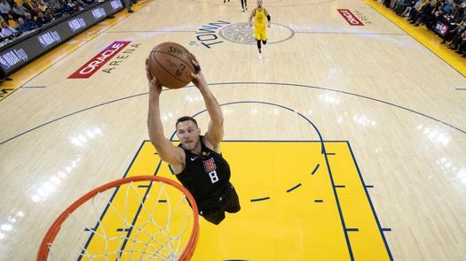 107-111. Gallinari y los Thunder remontan y vencen a los Suns