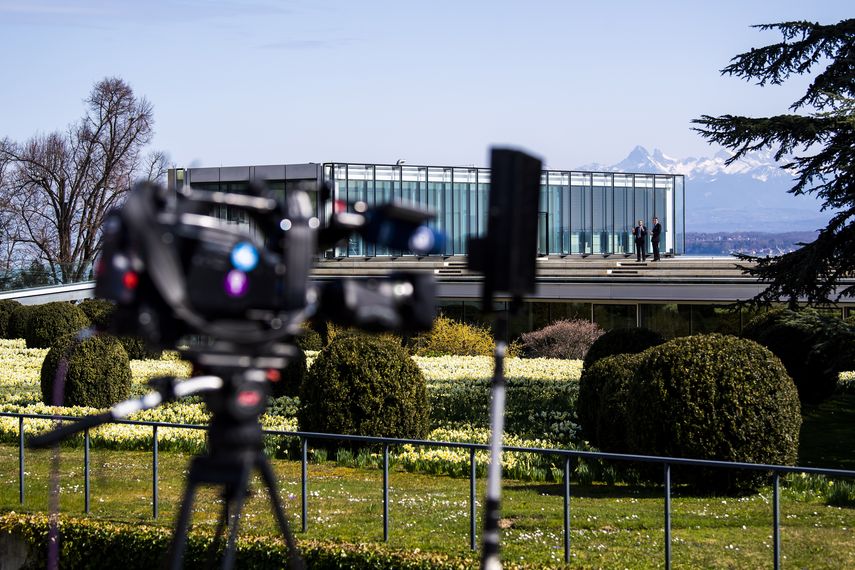 Dos arrestos en la sede de la UEFA en una investigación penal, según Le Monde