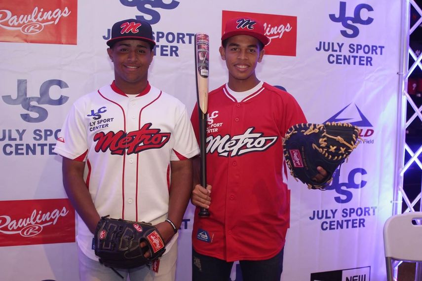 Panamá Metro recibe sus uniformes para el Campeonato Nacional de Béisbol Juvenil