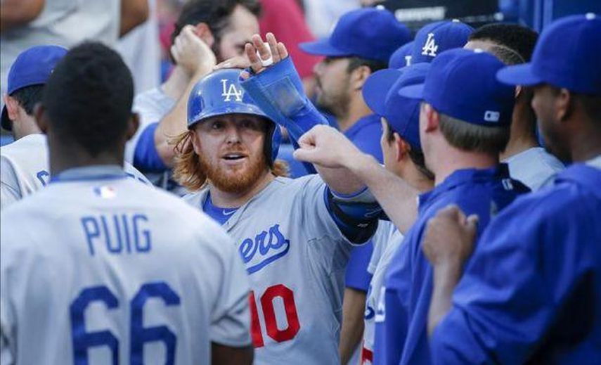 4-2. Turner pega dos jonrones y acerca a los Dodgers al título
