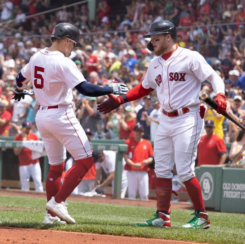 9-2. El puertorriqueño Hernández y el dominicano Devers castigan a Yanquis