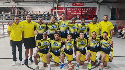 Los Correcaminos de Colón se coronan campeones de la Liga Premier U16.