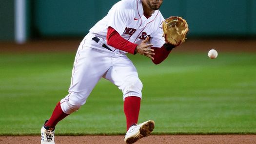 4-3. El dominicano Devers jonronea y remolca tres carreras contra los Orioles