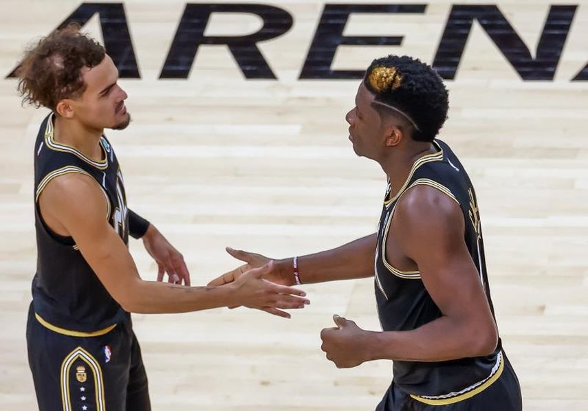 117-111. Capela y Gallinari imponen su juego interior ante Curry y Green