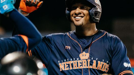 Jonathan Schoop, veterano de 11 temporadas en las Grandes Ligas, es una de las fichas de renombre que lleva Países Bajos al Premier 12. Foto: Cortesía/@honkbalsoftbalnl