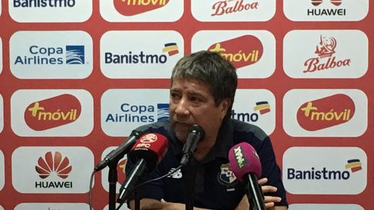 Bolillo Gómez sigue con su novela contra Jorge Luis Pinto