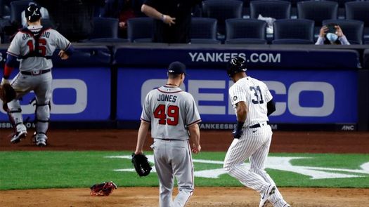3-1. Hicks anota en mal lanzamiento y los Yanquis detienen mala racha