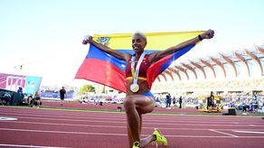 Yulimar Rojas hizo historia en Oregon 2022 al convertirse en la primera mujer en ganar tres mundiales de manera consecutiva.