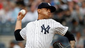 5-3. El nicaragüense Loáisiga clave en el triunfo de Yanquis ante Medias Rojas