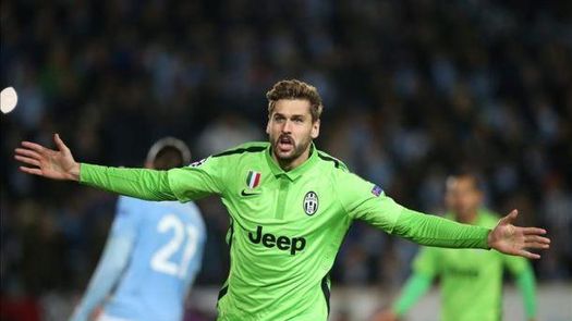 0-2. Llorente y Tévez dejan al Juventus con un pie en octavos