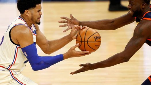 Sixers y Nets ganan sin sus estrellas; Lakers pierden sin James