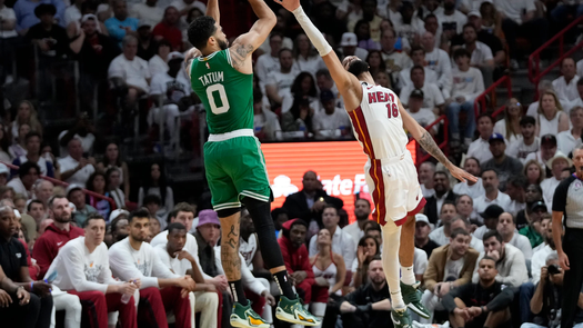 Celtics ganan el Juego 4 y la serie regresa a Boston
