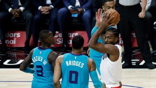 Leonard y Clippers acaban con invicto de Spurs; Pelicans, primer triunfo