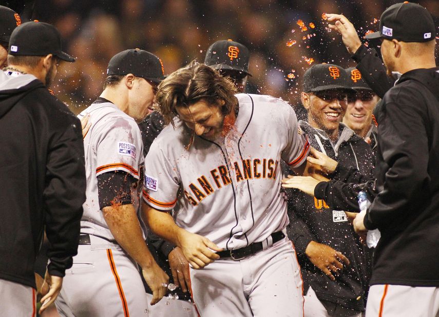8-0. Bumgarner y los Gigantes blanquean y eliminan a los Piratas