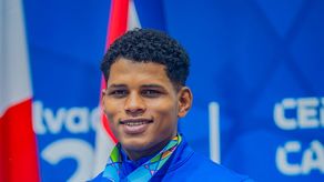 Bernabé Vergara logra la primera medalla para Panamá