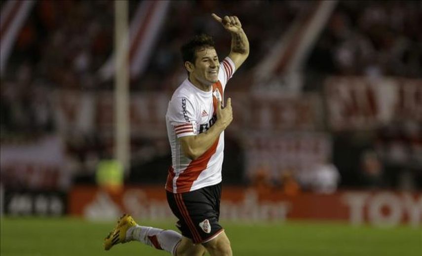Impedimento para salir de Uruguay pone en riesgo la presencia de Rodrigo Mora ante Boca