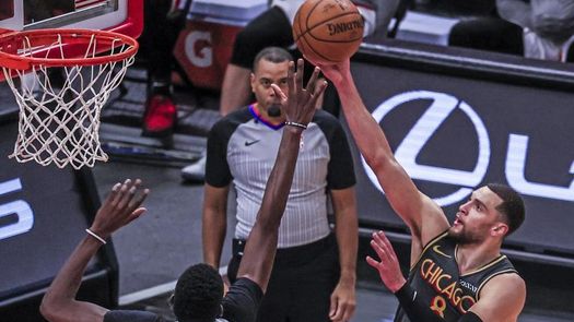 Sixers pueden ganar sin Embiid; Hawks mantienen el efecto McMillan