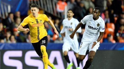 El Valencia gana 2-1 al Young Boys al descanso