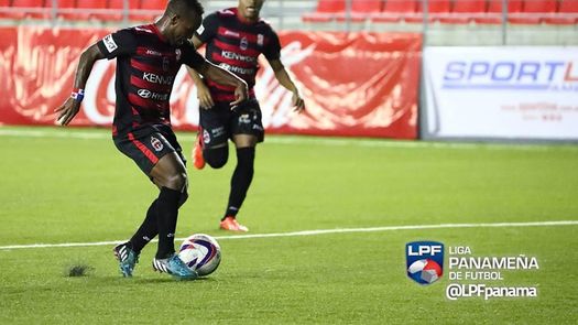 Sporting San Miguelito primer clasificado a semifinales, cambios en la lucha para no descender