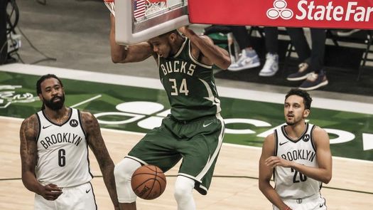 Bucks barren la serie; Sixers, se acercan; Jazz recuperan ventaja campo