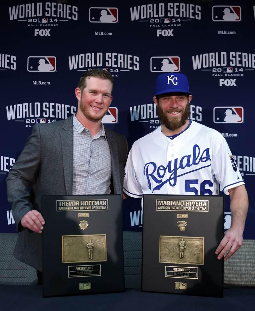 Holland y Kimbrel ganan el premio Rivera y Hoffman de mejores relevistas
