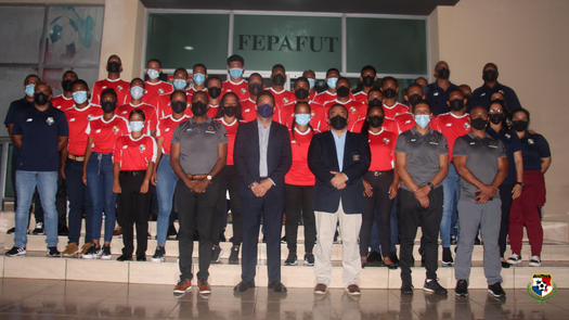 UNCAF dicta curso en Panamá para Árbitros y Árbitros Asistentes en Proyección