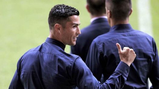 Cristiano celebra 15 años de su debut en la Liga de Campeones