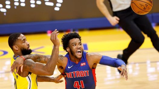 116-112. El novato Bey dirige con un doble-doble la victoria de los Pistons sobre los Raptors