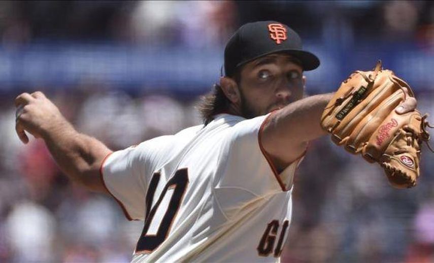 9-0. Bumgarner controla desde la lomita de los Gigantes a los Dodgers