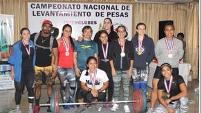 Campeones nacionales levantan el oro en Interclubes de Pesas