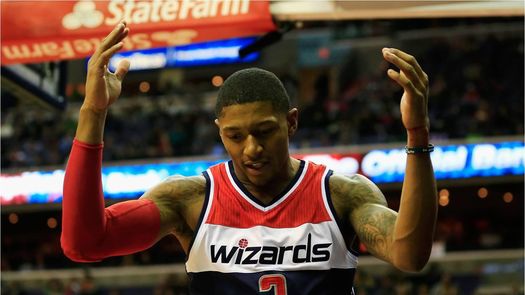 93-84. Bradley lidera ataque ganador de Wizards que logran quinto triunfo