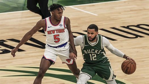 134-101. Antetokounmpo, triple-doble, y Bucks se estrenan ante los Knicks