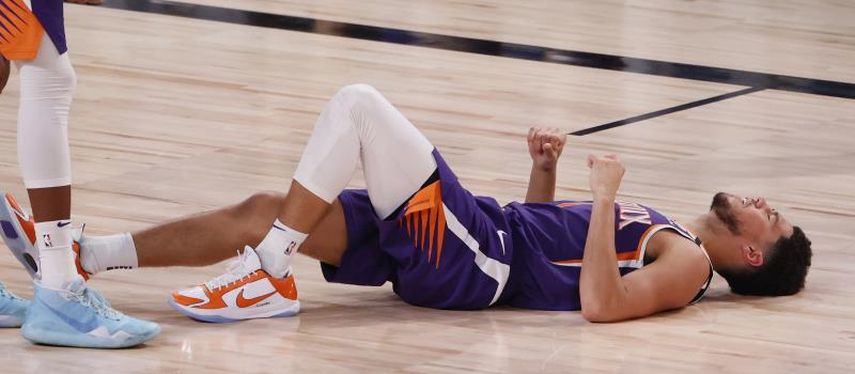 117-113. Booker y Paul lideran el triunfo de los Suns