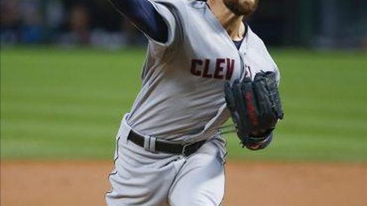 3-1. Kluber y Santana se combinan en el triunfo de los Indios