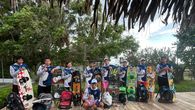 Vecinos, instructores y padrinos de Punta Chame impulsan el programa “Viento que une”, una iniciativa que acerca el kitesurf a jóvenes de la comunidad, promoviendo el deporte, la integración y el uso positivo del tiempo libre. Vecinos, instructores y padrinos de Punta Chame impulsan el programa “Viento que une”, una iniciativa que acerca el kitesurf a jóvenes de la comunidad, promoviendo el deporte, la integración y el uso positivo del tiempo libre.