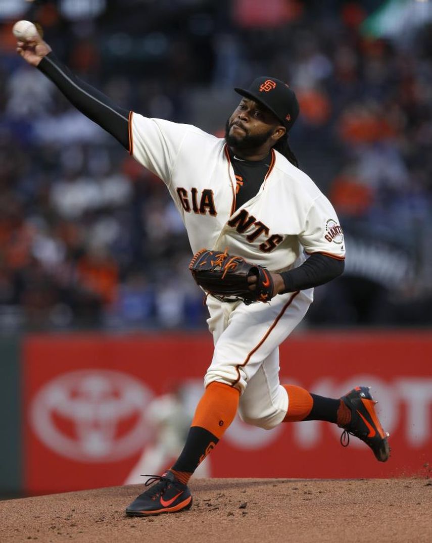 5-3. El dominicano Johnny Cueto domina con su serpentina a los Gigantes