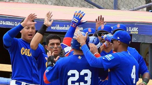 Colombia vence a España en un partido eliminatorio al Clásico Mundial de Béisbol