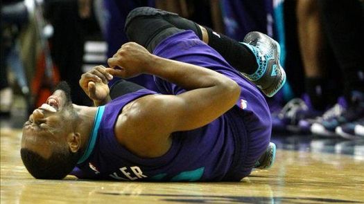115-100. Walker y los Hornets se mantienen a la caza de las finales