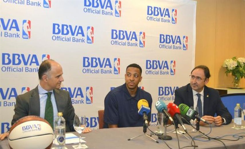 El jugador de los Blazers McCollum destaca el alto nivel del baloncesto español