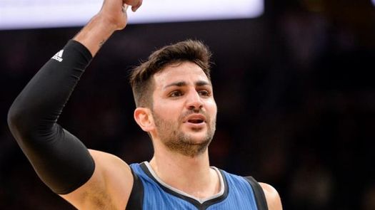 Rubio vuelve brillante con un doble-doble e Ibaka gana el duelo a Mirotic