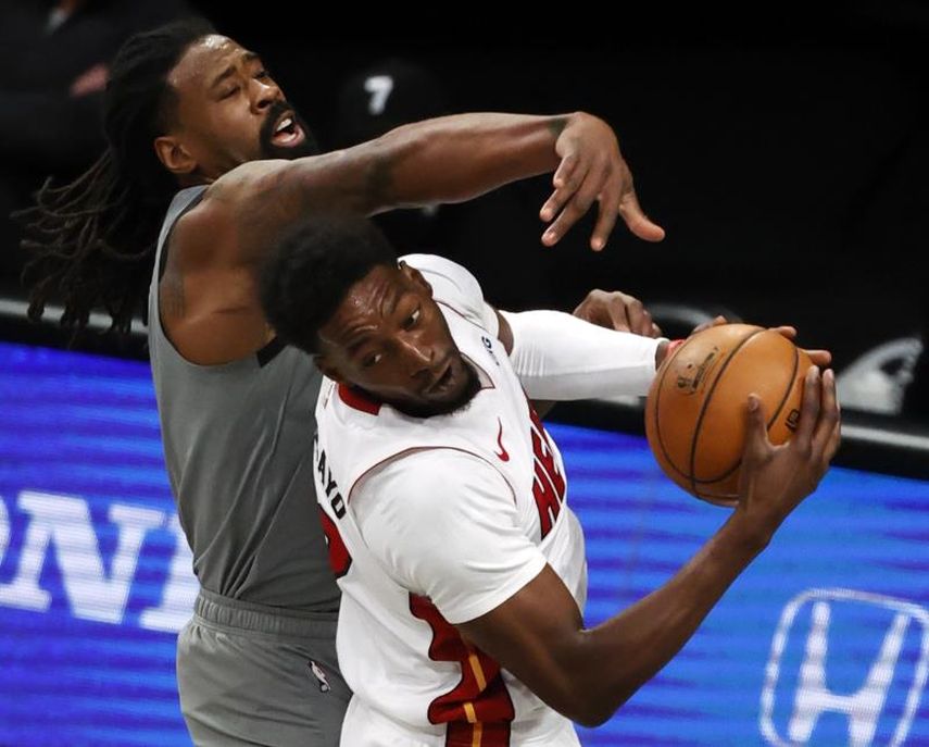 Adebayo, Randle y Young hacen sentir su condición de nuevos líderes